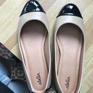 Size 8.5 Brand New Abella Flats